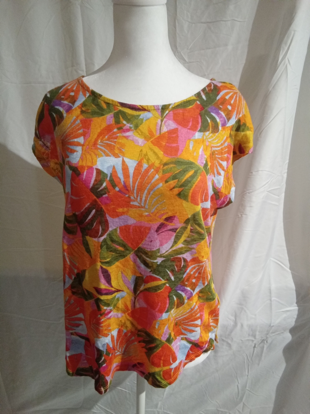 C&C California Women’s Tropical Print Short Sleeve Top in Multi-Color M